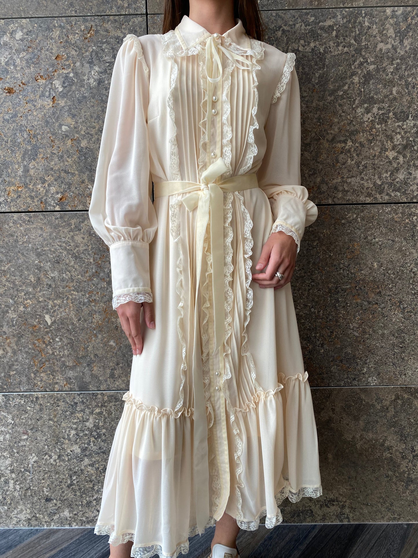 Rosas Rojas Angelina Dress-Fi&Co Boutique