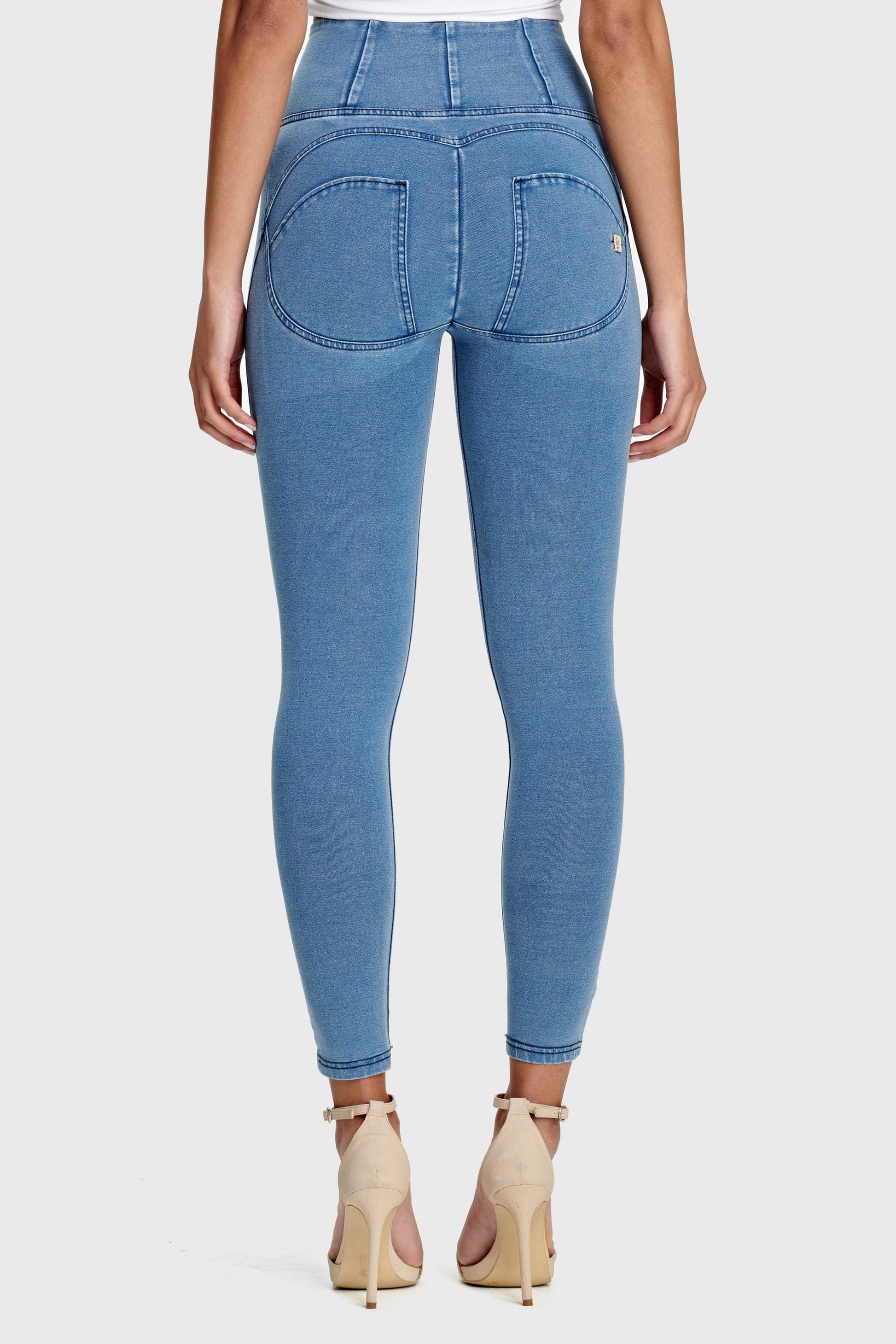 Freddy 7/8 ankle length Light Denim High Waist Zip-Fi&Co Boutique